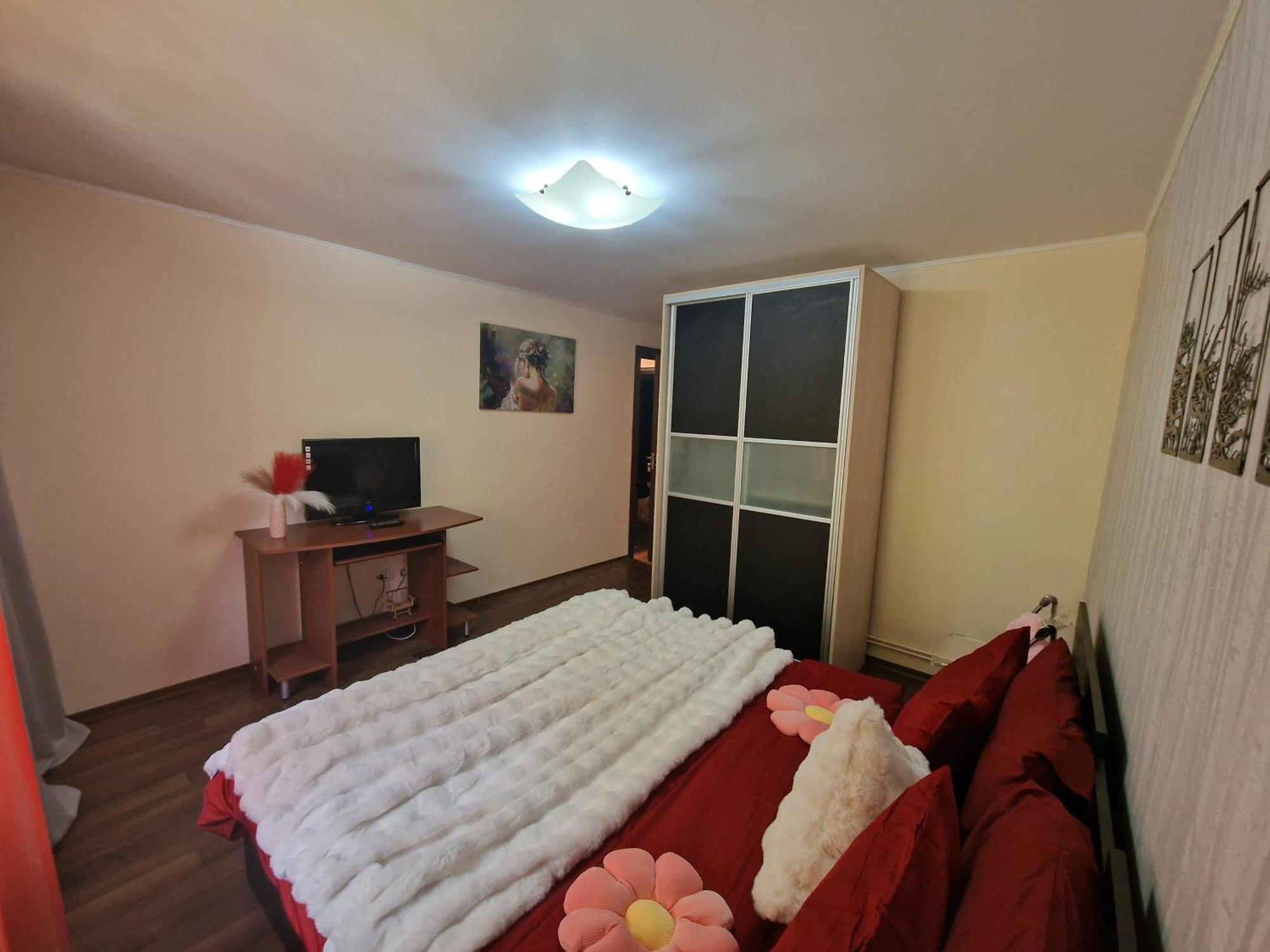 Apartament Red & Yellow Slanic Moldova Ngoại thất bức ảnh