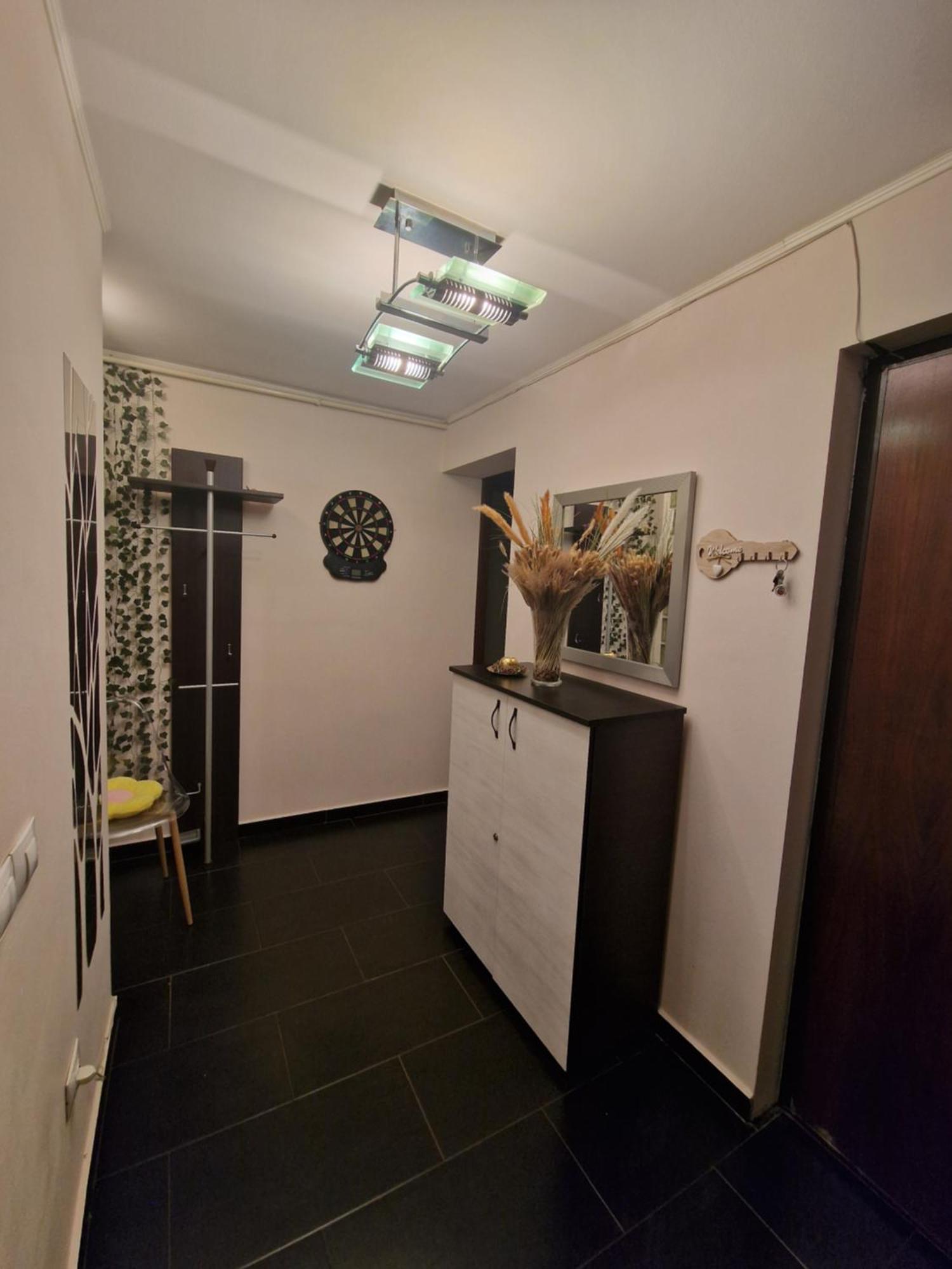 Apartament Red & Yellow Slanic Moldova Ngoại thất bức ảnh
